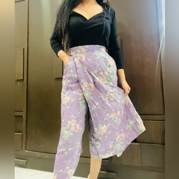 Printed skirt with pants inside - Picture 3 of 4